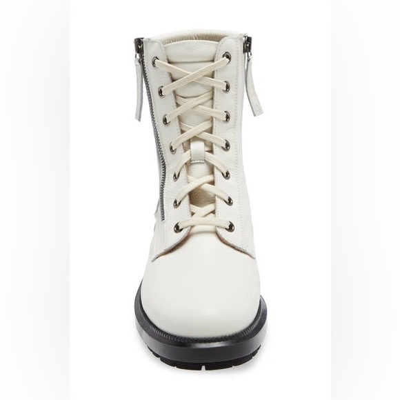 NEW💕Aquatalia Laila Water Resistant Bootie
(Women) Size 9 - Picture 4 of 14